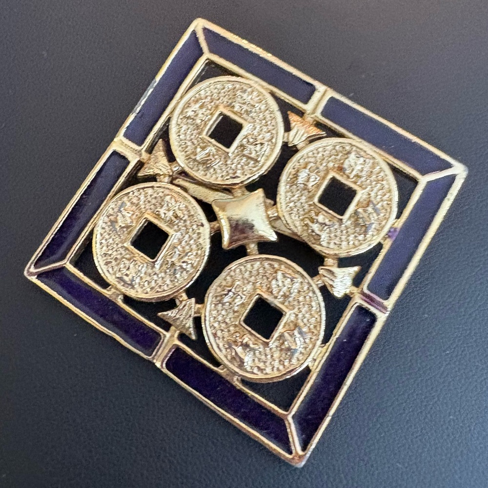 Vintage RNK Chinese square brooch gold toned